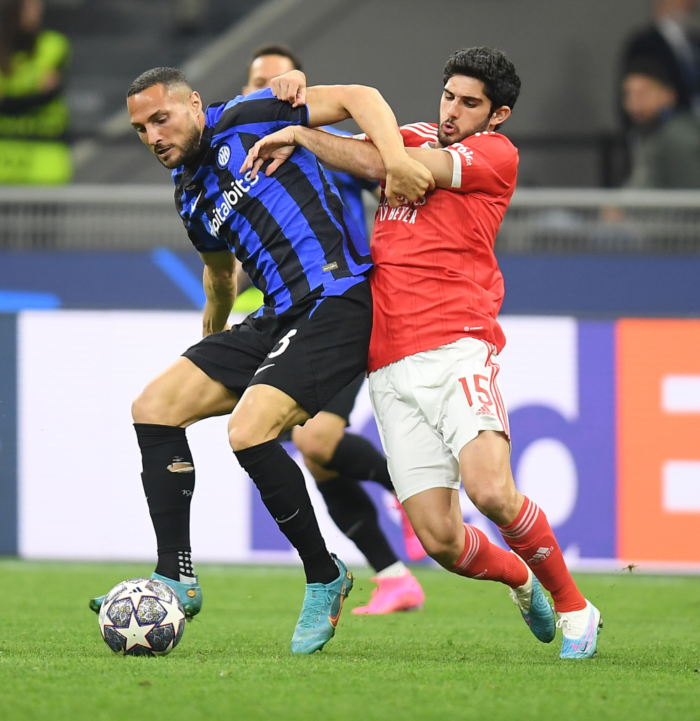 它能穿越看 它能穿越看