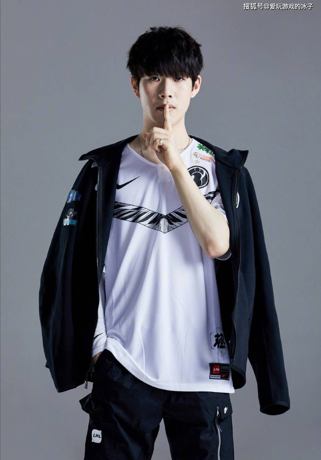 巅峰碰撞不 巅峰碰撞不